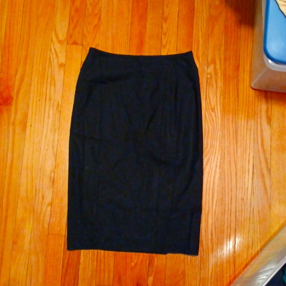 Anne Klein New York black pencil skirt